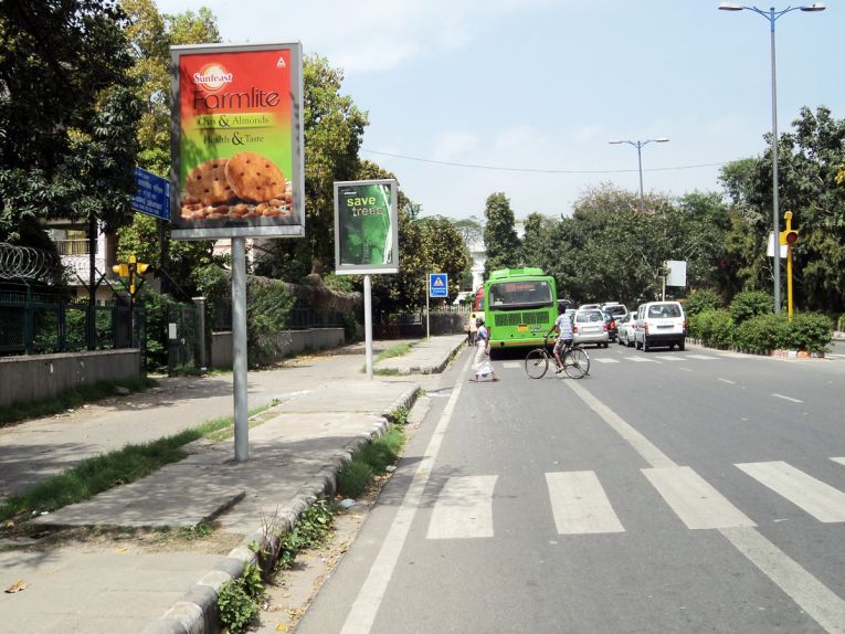 POLE KIOSK